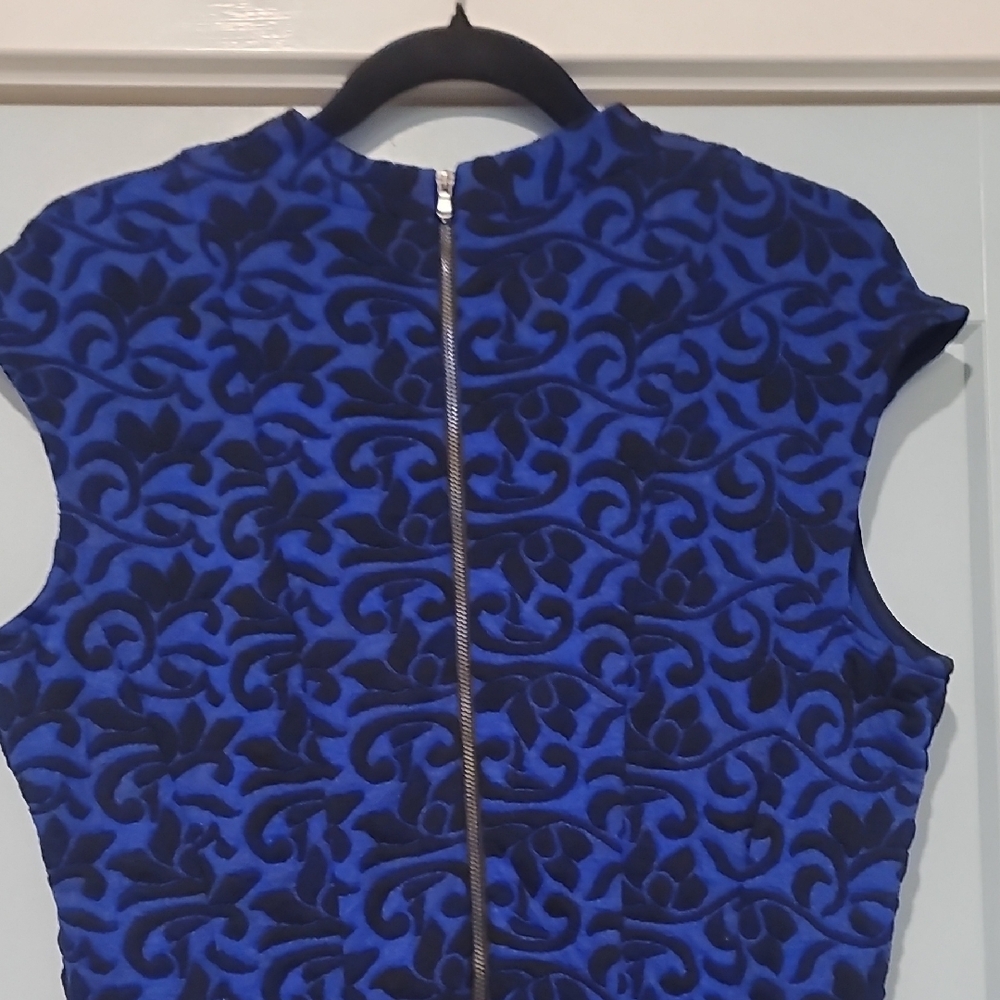 Chic Blue Patterned Mini Dress - Picture 8 of 12